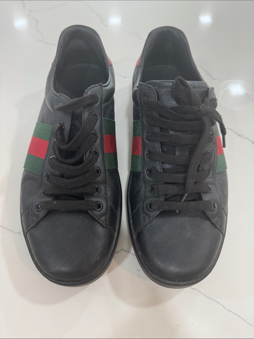 Black Leather Men’s Low-Top Sneakers with Green and Red Web Stripe